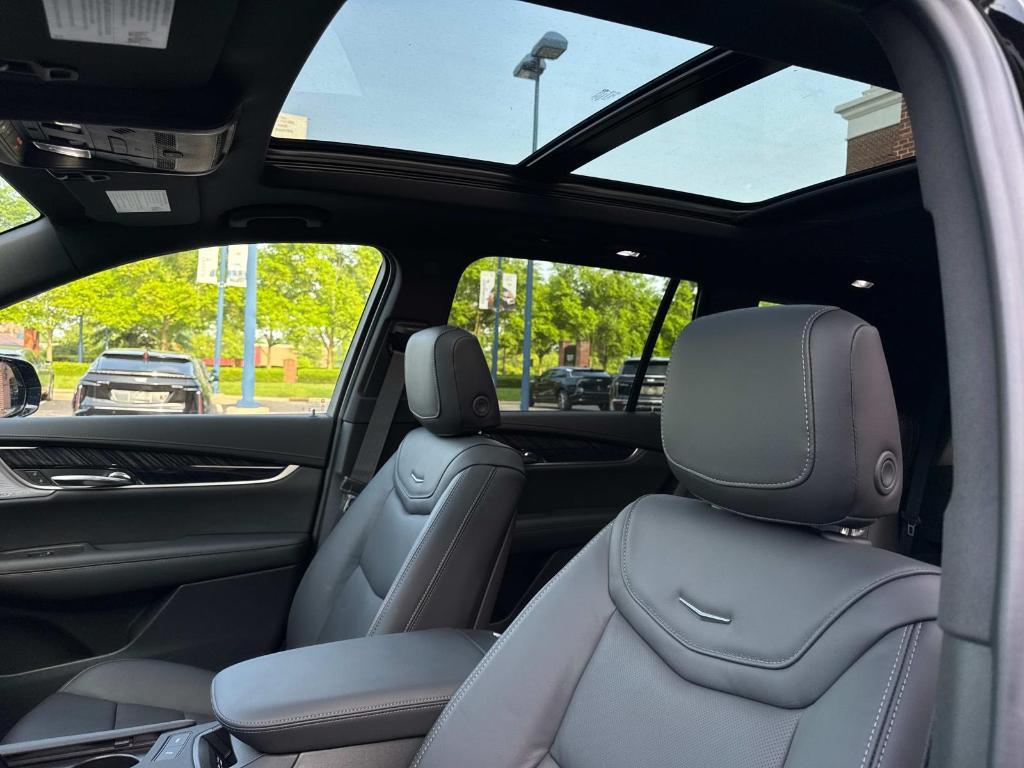 new 2025 Cadillac XT6 car, priced at $63,010