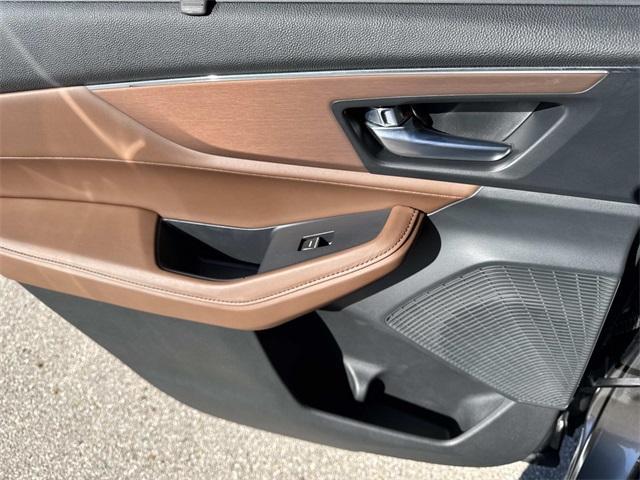 used 2024 Acura MDX car, priced at $42,991