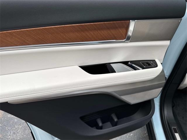 new 2026 Cadillac VISTIQ car