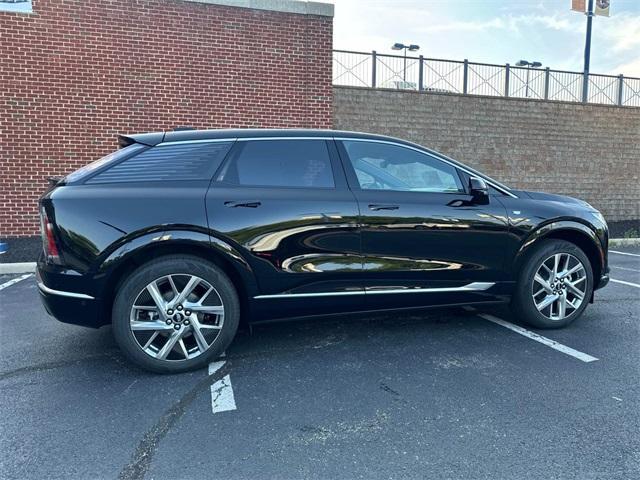 new 2025 Cadillac OPTIQ car, priced at $57,690