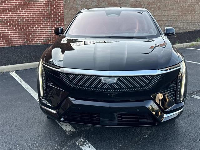 new 2025 Cadillac OPTIQ car, priced at $57,690
