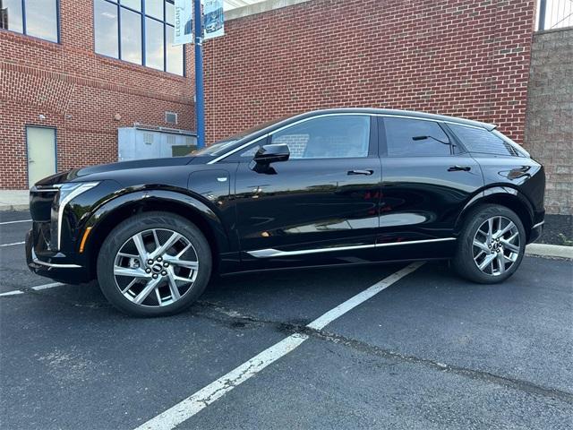 new 2025 Cadillac OPTIQ car, priced at $57,690
