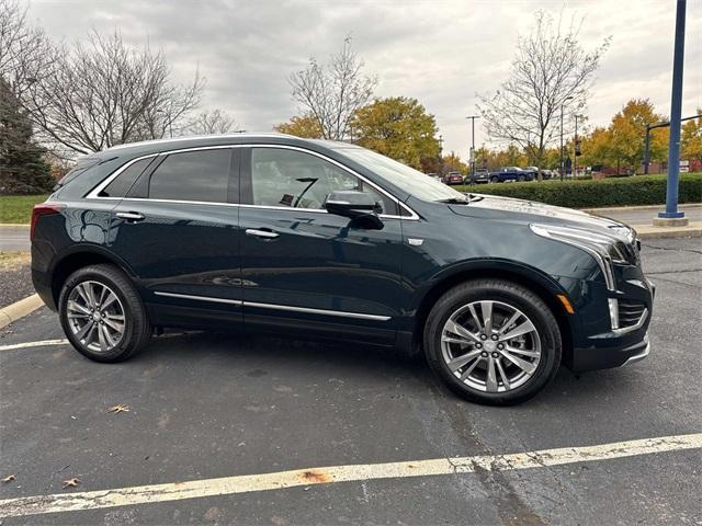 used 2025 Cadillac XT5 car, priced at $42,991