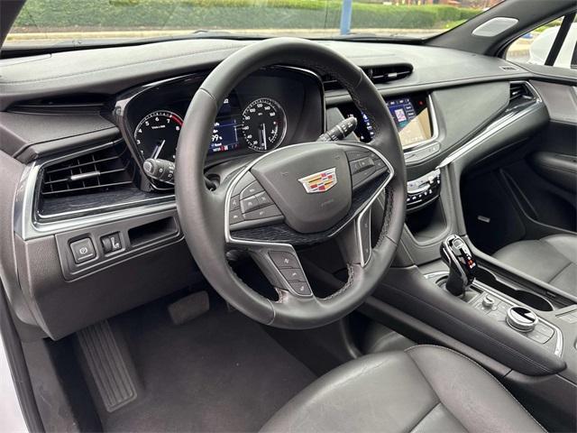 used 2025 Cadillac XT5 car, priced at $45,388