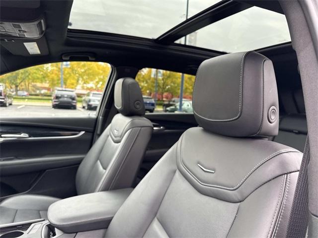 used 2025 Cadillac XT5 car, priced at $45,388