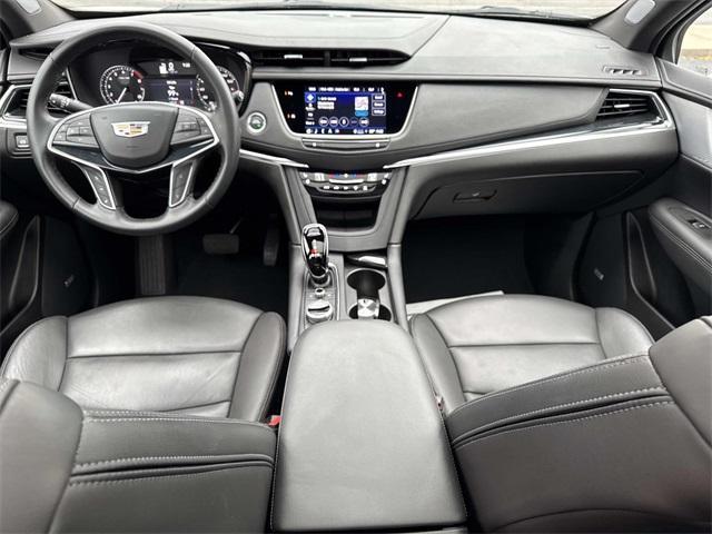 used 2025 Cadillac XT5 car, priced at $45,388