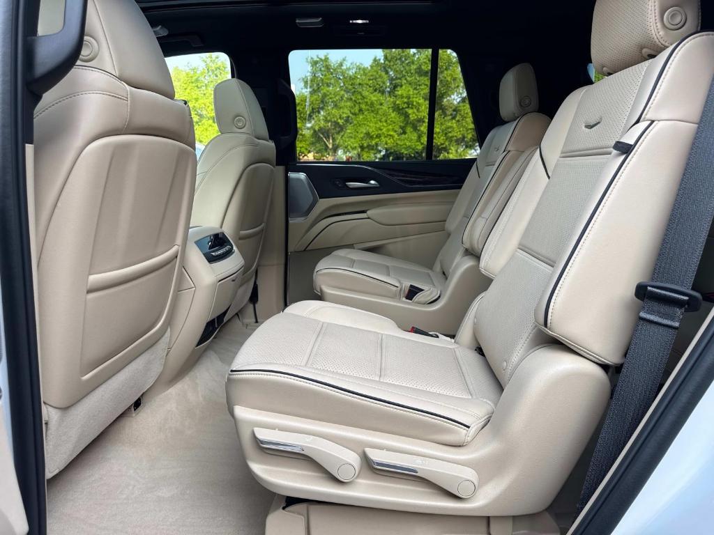 used 2024 Cadillac Escalade car, priced at $89,991