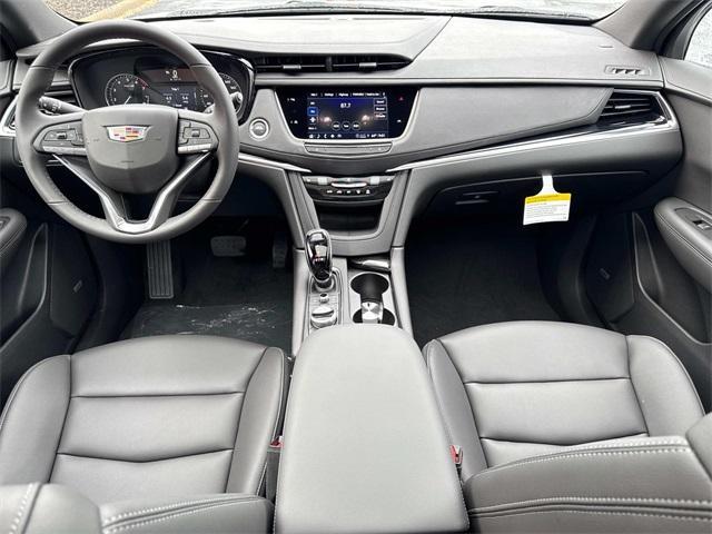 new 2025 Cadillac XT6 car, priced at $52,115