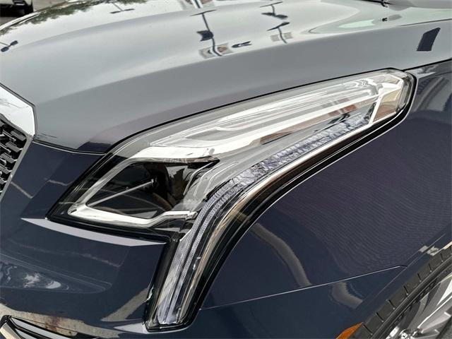 new 2025 Cadillac XT5 car, priced at $56,928