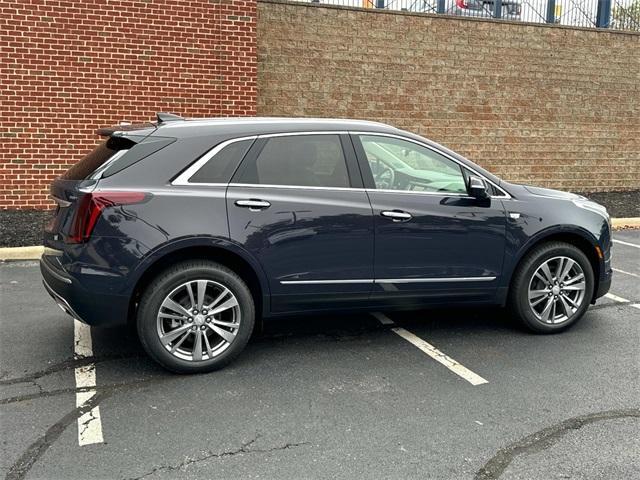 new 2025 Cadillac XT5 car, priced at $56,928