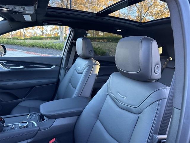 new 2026 Cadillac XT5 car, priced at $59,595