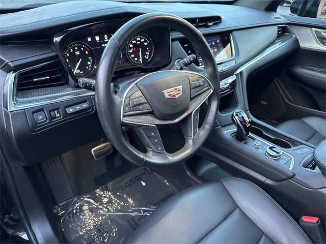used 2022 Cadillac XT5 car, priced at $35,790
