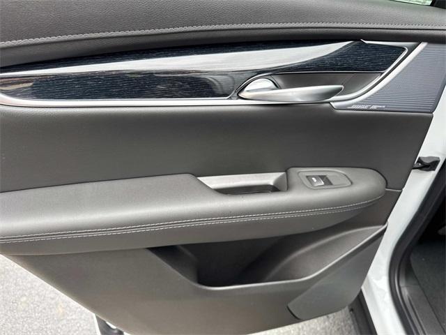 new 2025 Cadillac XT5 car, priced at $61,355