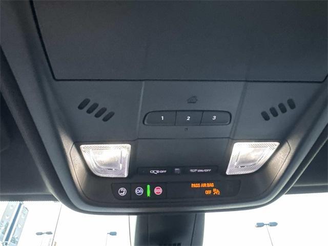 new 2025 Cadillac XT5 car, priced at $47,255