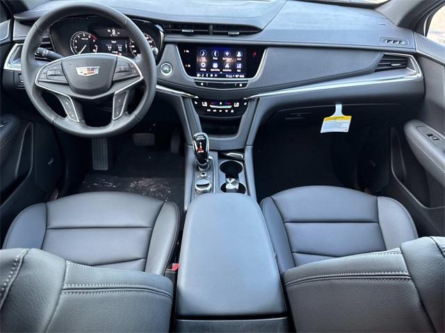 new 2025 Cadillac XT5 car, priced at $46,540