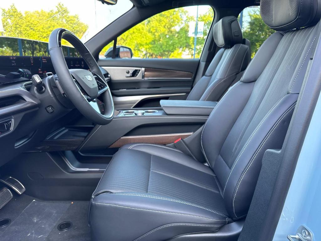 new 2026 Cadillac VISTIQ car, priced at $83,095