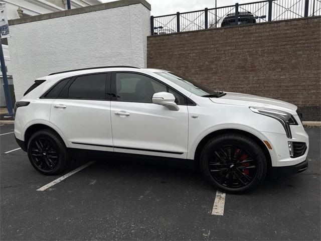 used 2022 Cadillac XT5 car, priced at $36,988