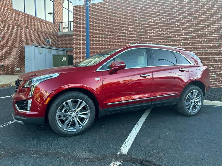 new 2025 Cadillac XT5 car, priced at $58,496