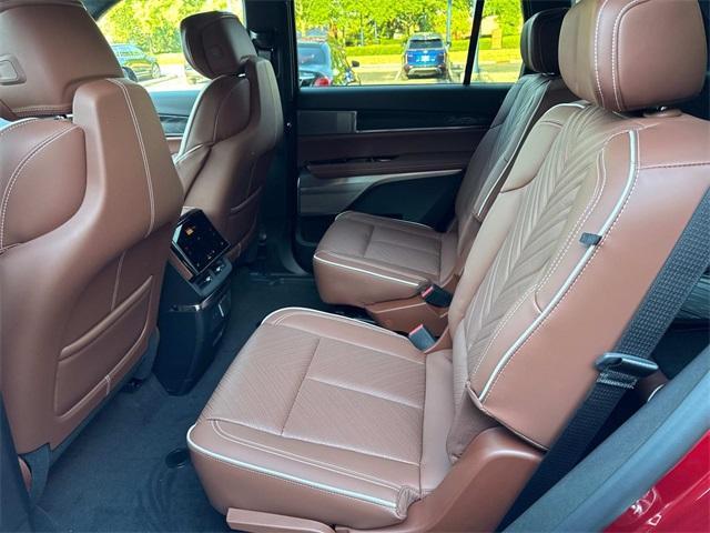 new 2026 Cadillac VISTIQ car, priced at $99,810