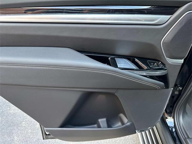 new 2025 Cadillac Escalade car, priced at $104,090