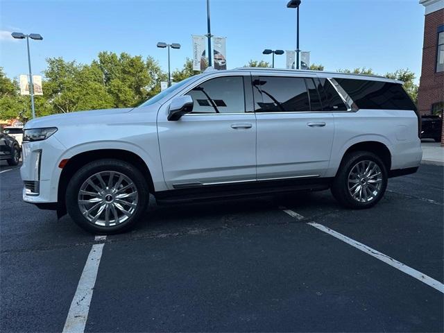 used 2022 Cadillac Escalade ESV car, priced at $58,991