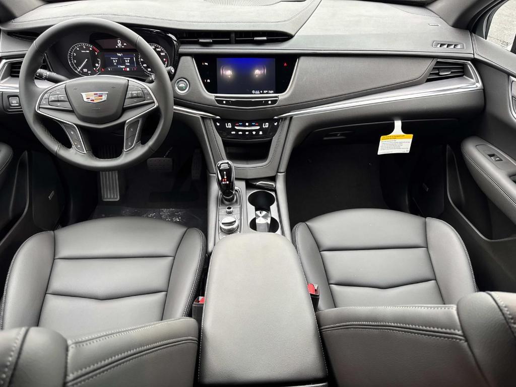 new 2025 Cadillac XT5 car, priced at $48,735