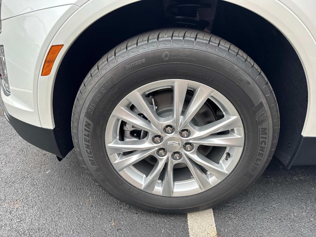 new 2025 Cadillac XT5 car, priced at $48,735