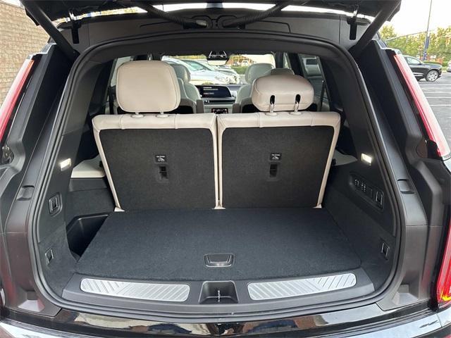 new 2026 Cadillac VISTIQ car, priced at $78,014