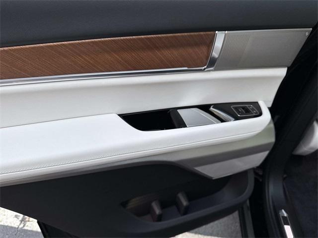 new 2026 Cadillac VISTIQ car, priced at $78,014