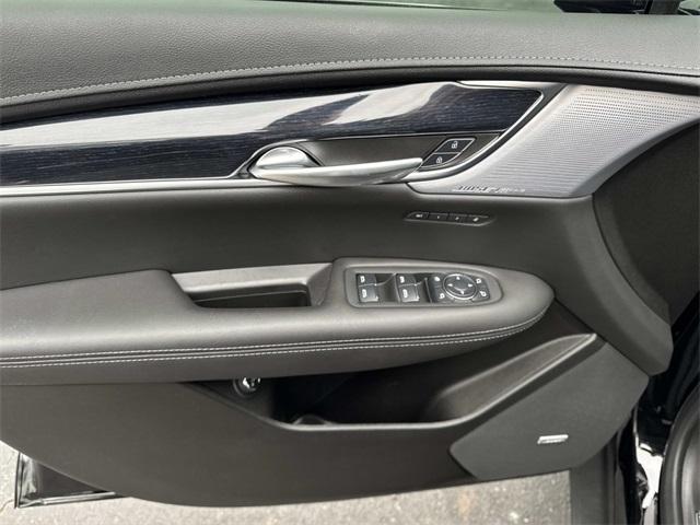 used 2025 Cadillac XT5 car, priced at $42,988