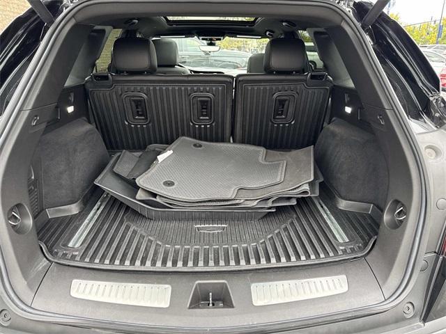 used 2025 Cadillac XT5 car, priced at $42,988