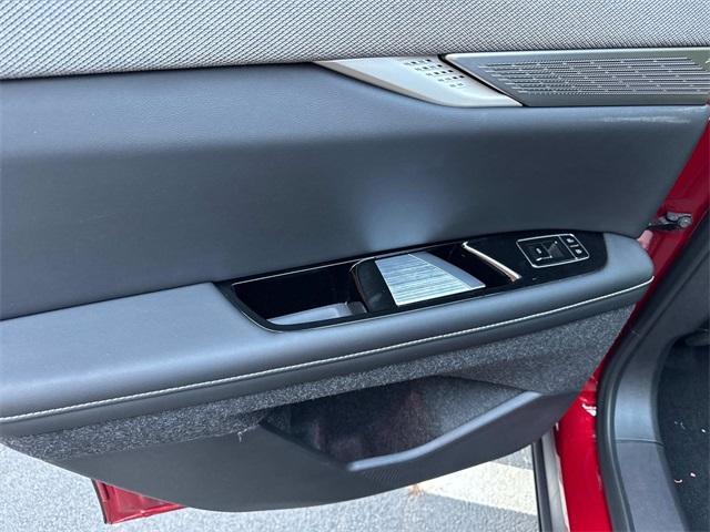 new 2025 Cadillac OPTIQ car, priced at $57,482