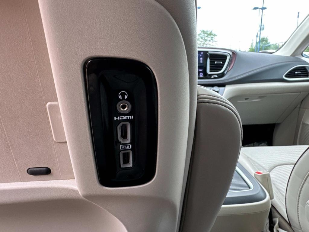 used 2018 Chrysler Pacifica car, priced at $19,991