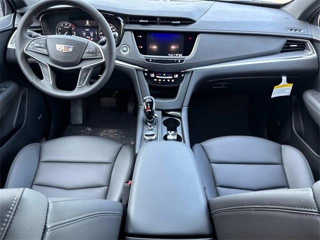 new 2025 Cadillac XT5 car, priced at $48,015