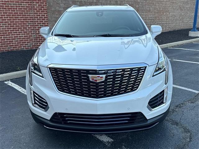 new 2025 Cadillac XT5 car, priced at $48,015
