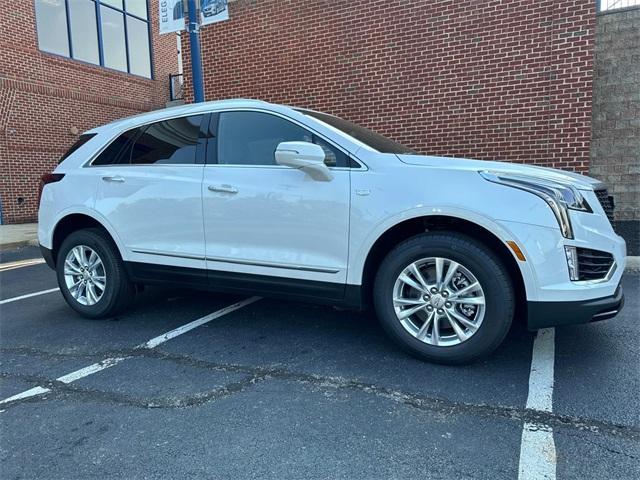 new 2025 Cadillac XT5 car, priced at $48,015