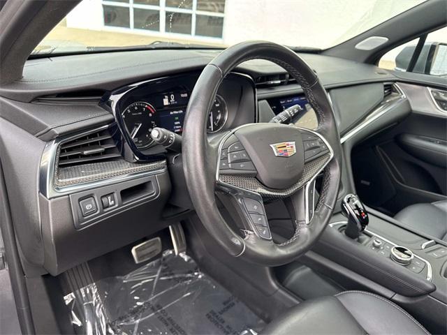 used 2022 Cadillac XT5 car, priced at $36,990