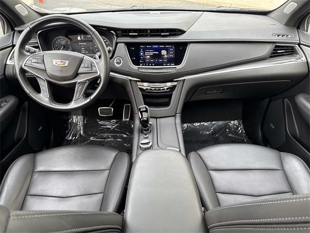 used 2022 Cadillac XT5 car, priced at $36,990