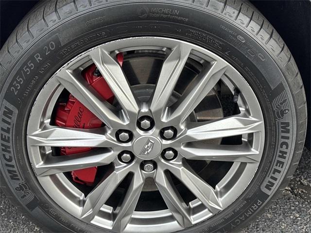 used 2022 Cadillac XT5 car, priced at $36,990