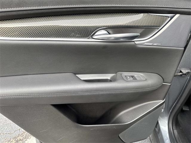 used 2022 Cadillac XT5 car, priced at $36,990