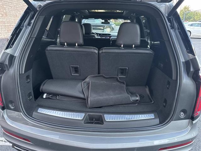 used 2024 Cadillac XT6 car, priced at $46,803