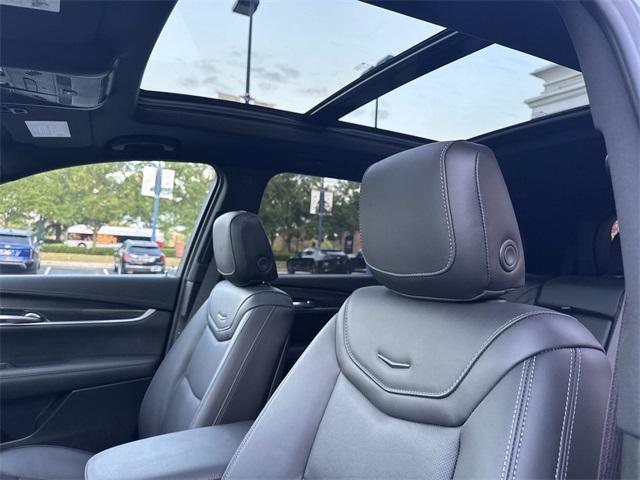 used 2024 Cadillac XT6 car, priced at $46,803