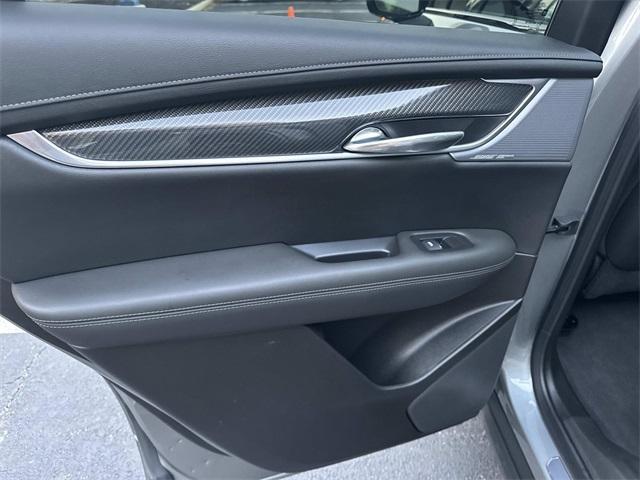 used 2024 Cadillac XT6 car, priced at $46,803