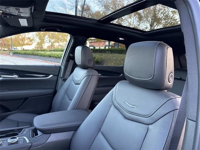 new 2026 Cadillac XT5 car, priced at $59,595