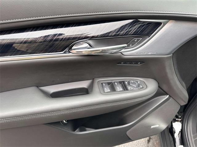 new 2025 Cadillac XT6 car, priced at $62,615