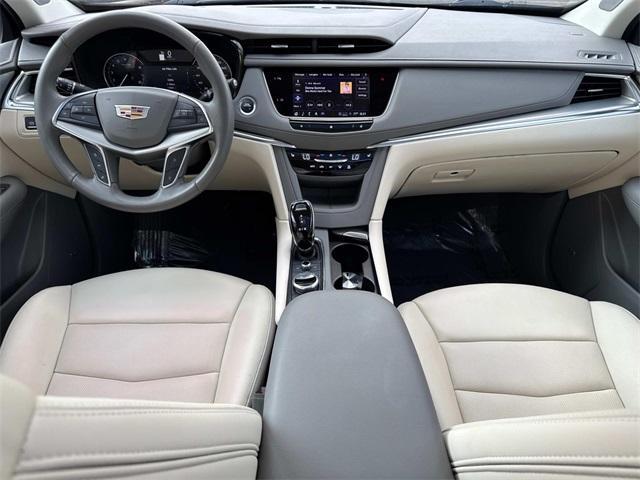 used 2021 Cadillac XT5 car, priced at $33,991