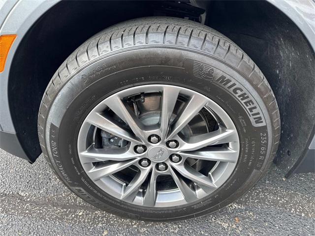 used 2021 Cadillac XT5 car, priced at $33,991