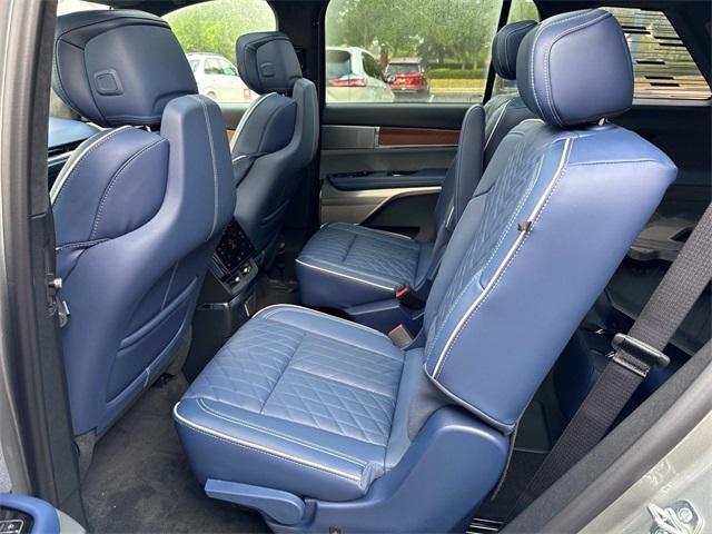 new 2026 Cadillac VISTIQ car, priced at $92,018