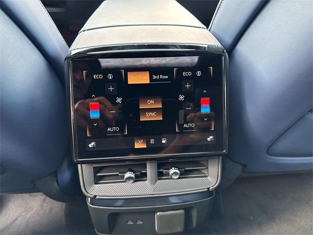 new 2026 Cadillac VISTIQ car, priced at $92,018