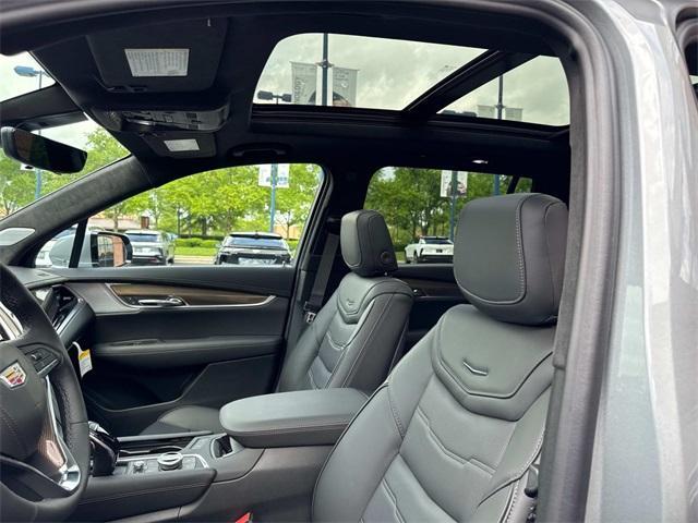 new 2025 Cadillac XT6 car, priced at $72,354